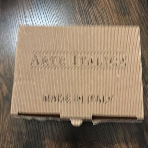 Arte Italica
Marina Blue Set of Napkin Rings / Made in Italy/ New in Box - Picture 7 of 11